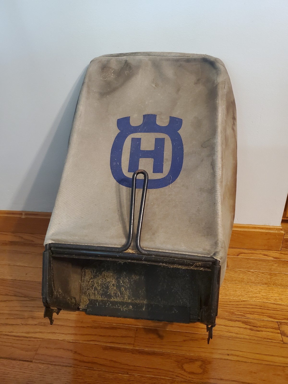 Husqvarna Lawn Mower Grass Catcher Bag & Metal Frame Assembly Model Unknown #2