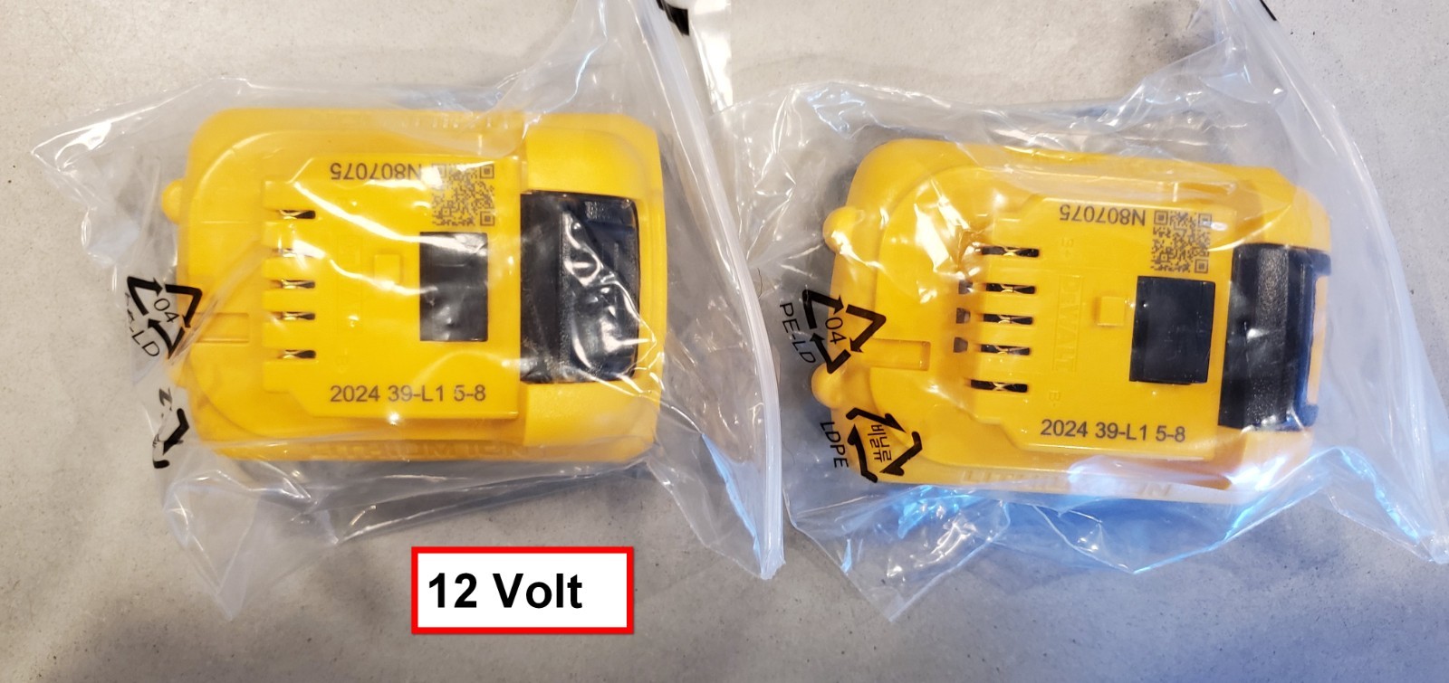 DeWALT DCB122 12V 2 Ah Li-Ion Batteries 2x & DCB112 Charger. New 2024 OEM.