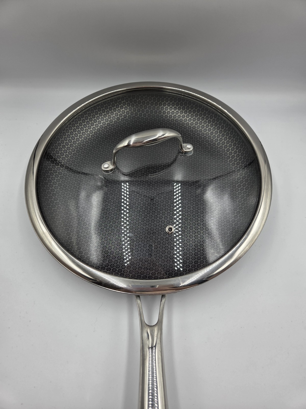 HexClad 12″ FRYING PAN with LID 12-Inch 12 Hybrid Non-Stick -Used Good Condition