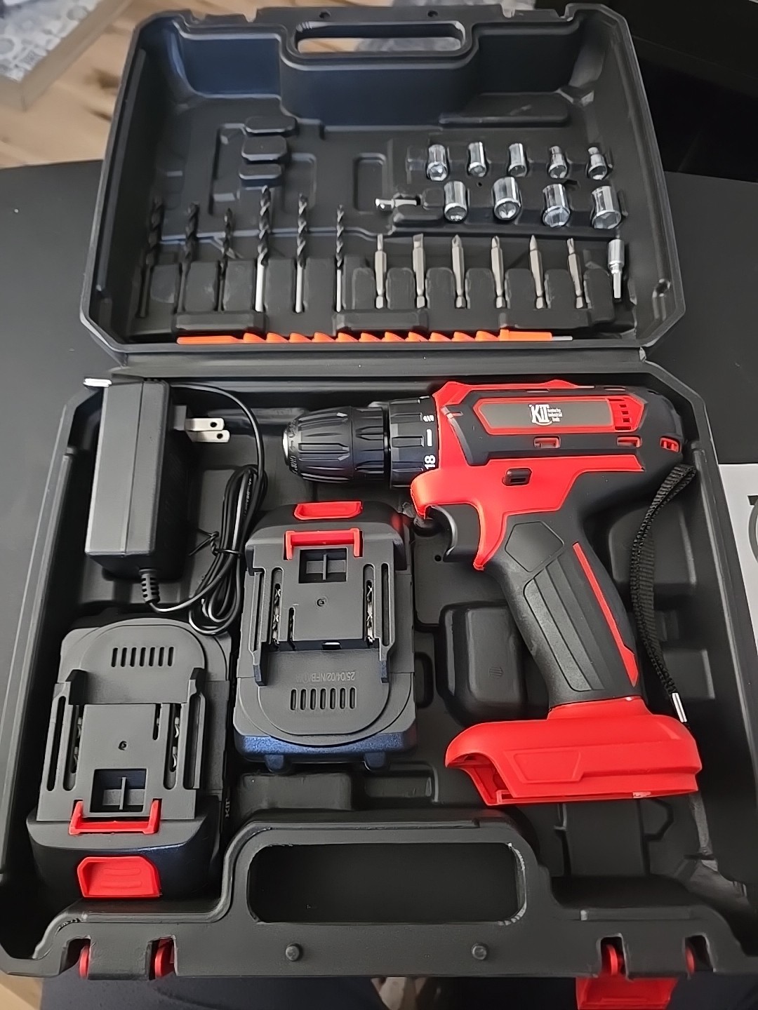 21V Electric Drill Power Cordless 10mm Screwdriver Drill Set With 2 Batteries
