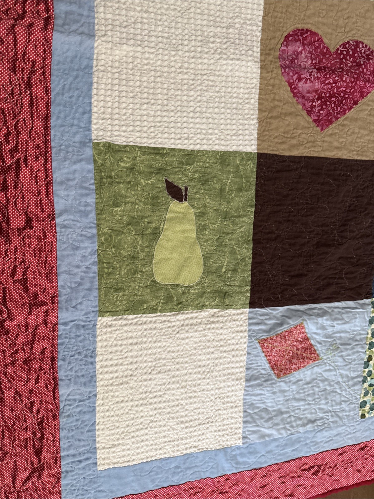 Vintage Handmade Patchwork Appliqué Unisex Baby Nursery Crib Quilt Textured