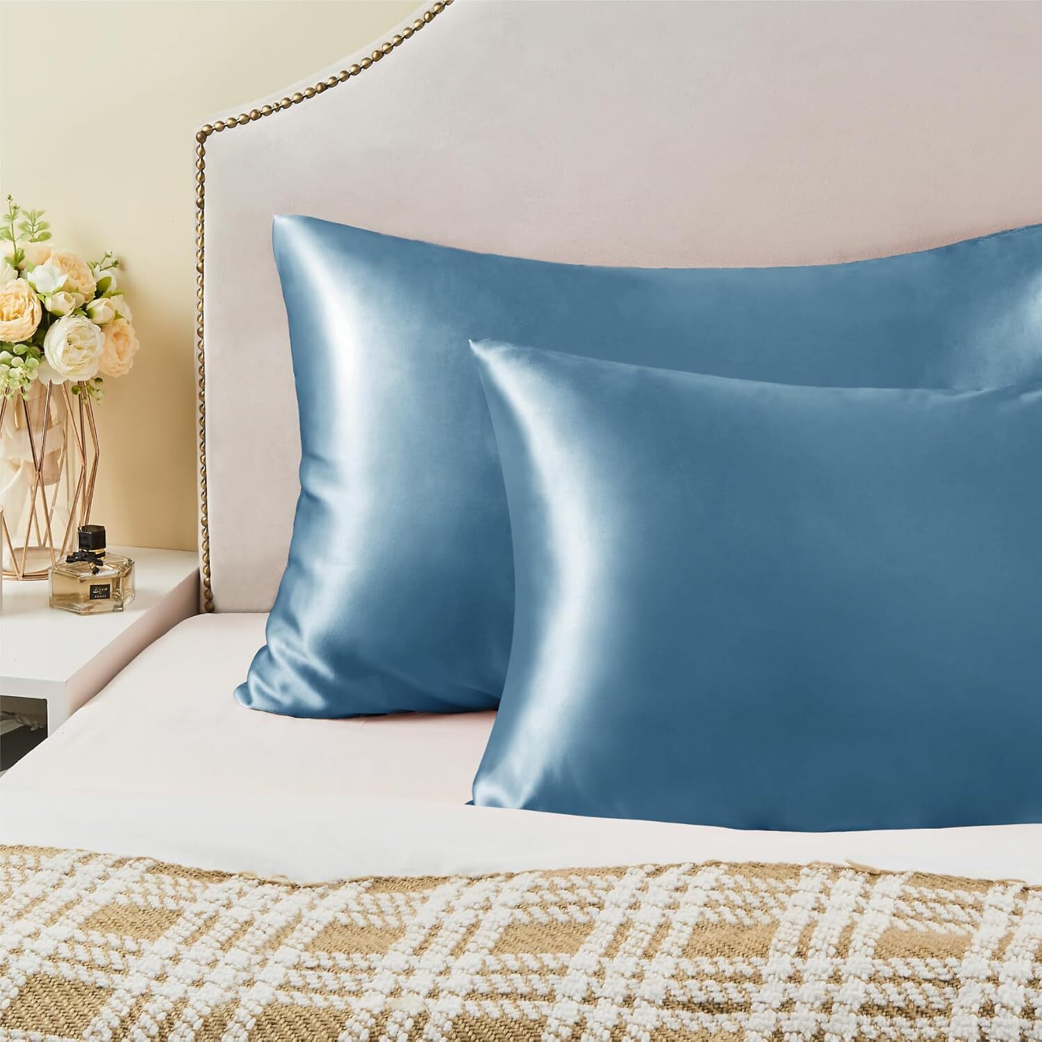Satin Pillowcase with Zipper 2 Pack Standard Size 20×26 Coral Silk Like Cooling