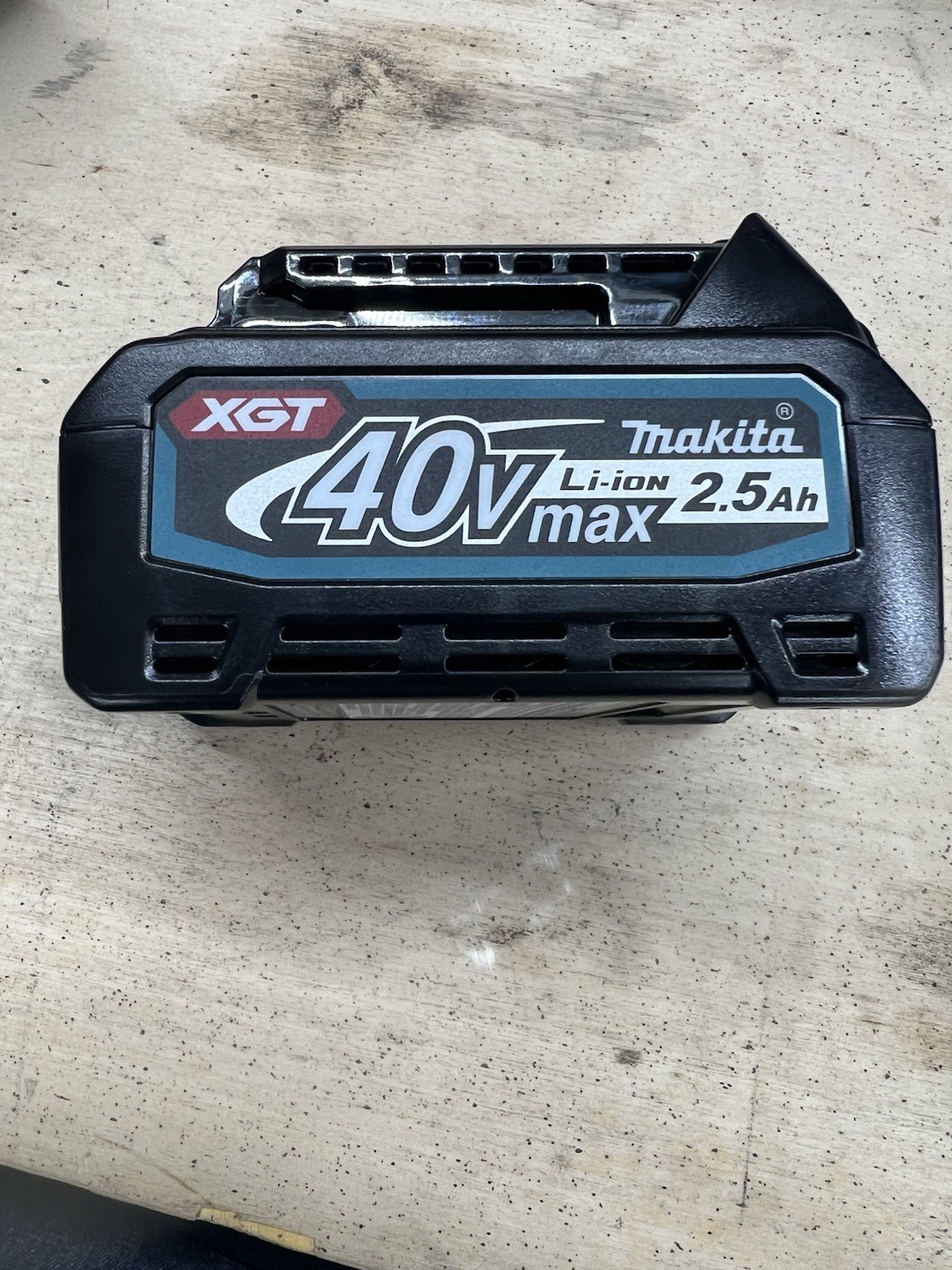 Makita BL4025 40V Max XGT 2.5 Ah Li-Ion Battery New