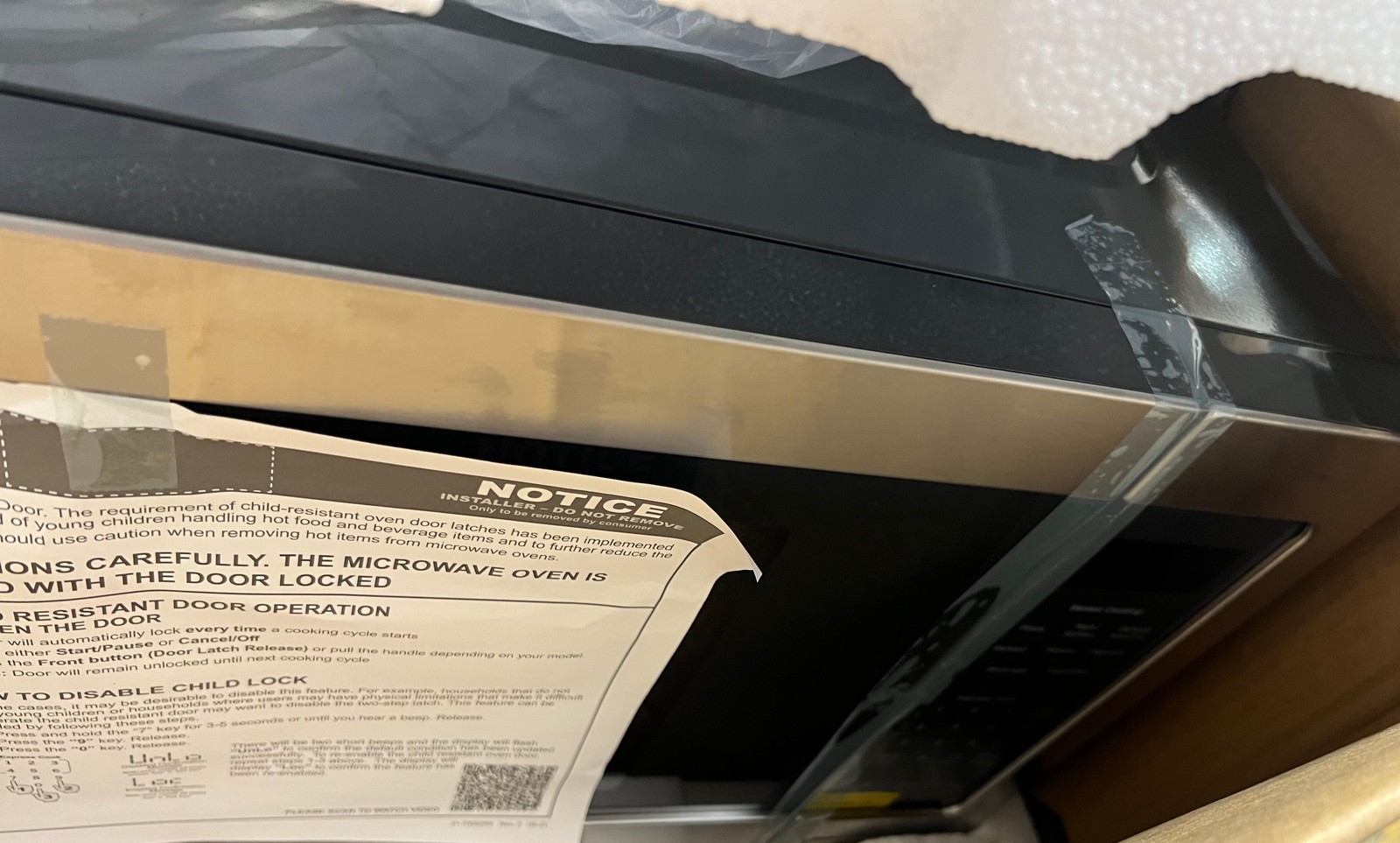 GE Profile 2.2 CU.FT 1100W Countertop Microwave Stainless Steel Built in Sensor