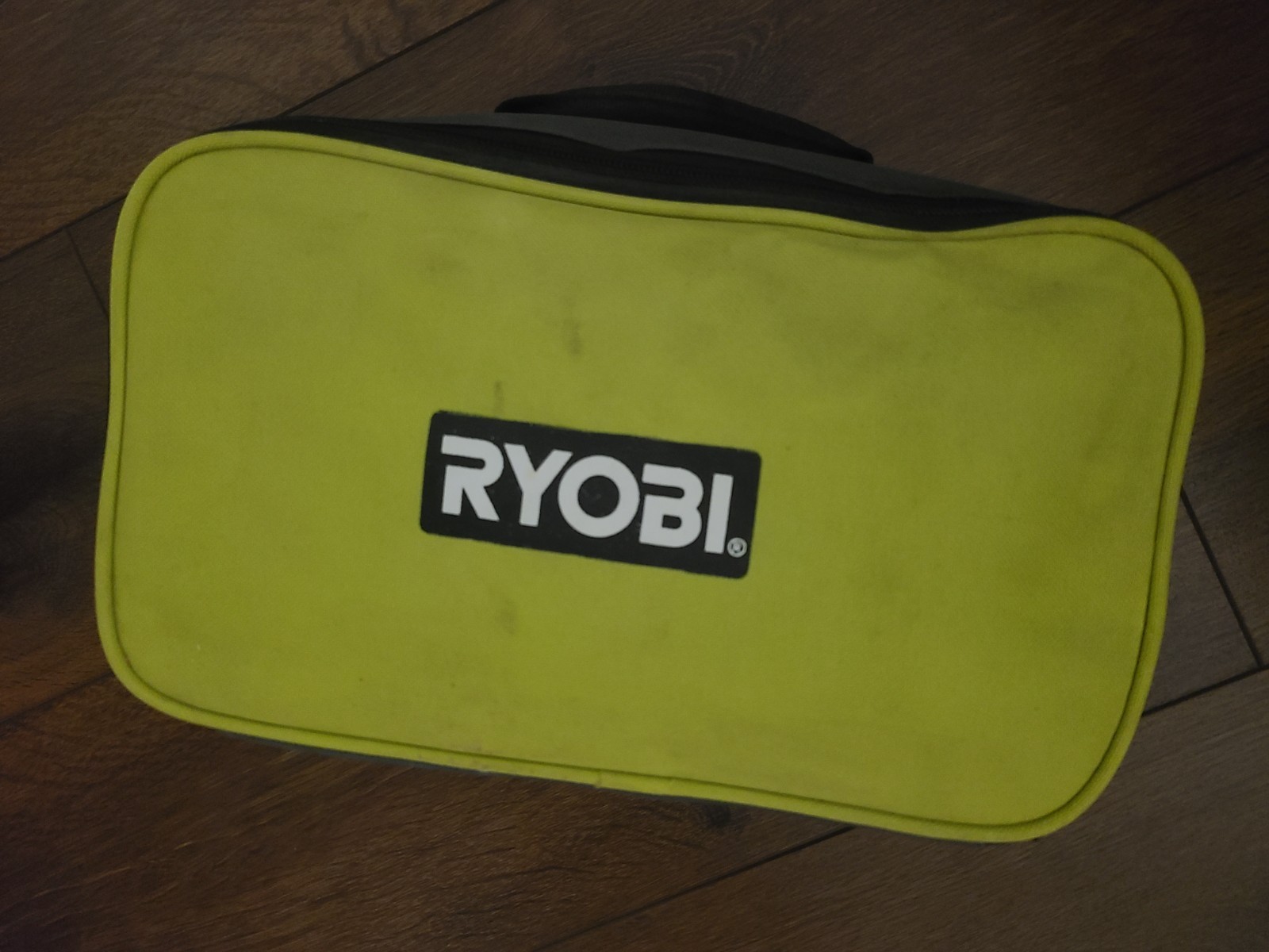 Ryobi 2 Amp Corded 1/4 Sheet Sander
