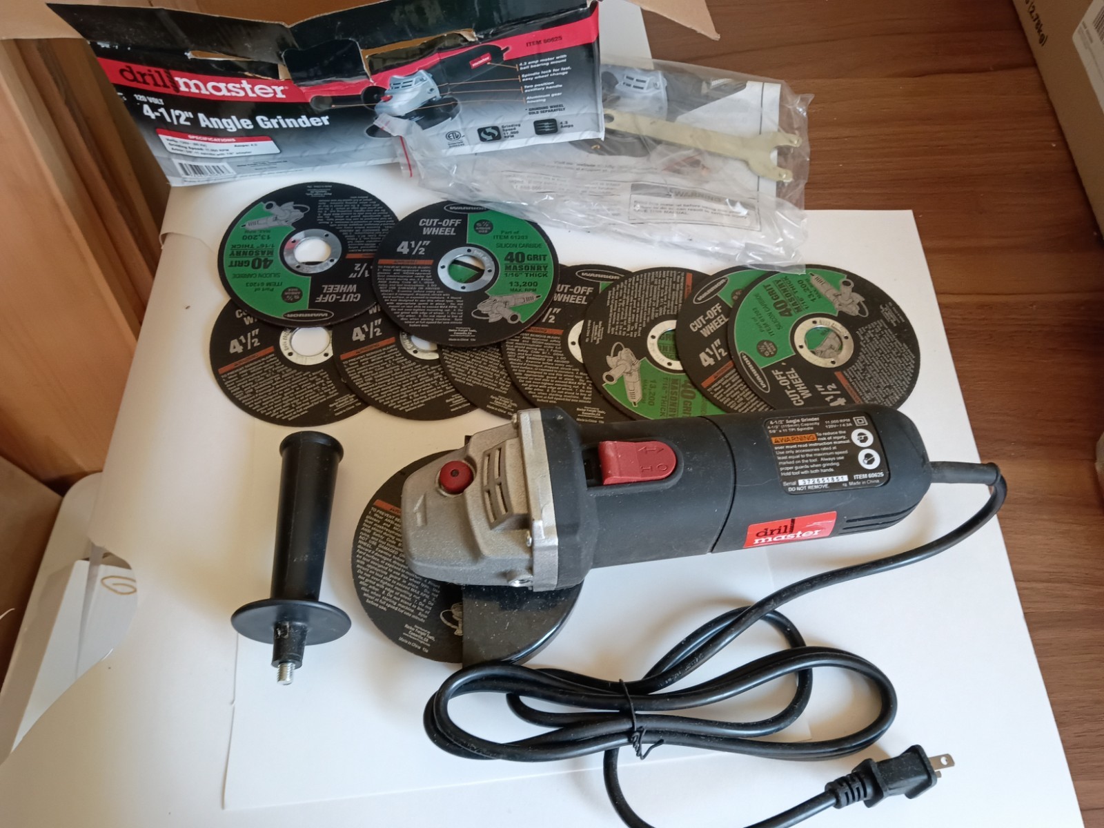 Drill Master 4-1/2″ Angle Grinder 60625 – Black with Handle; Corded Electric