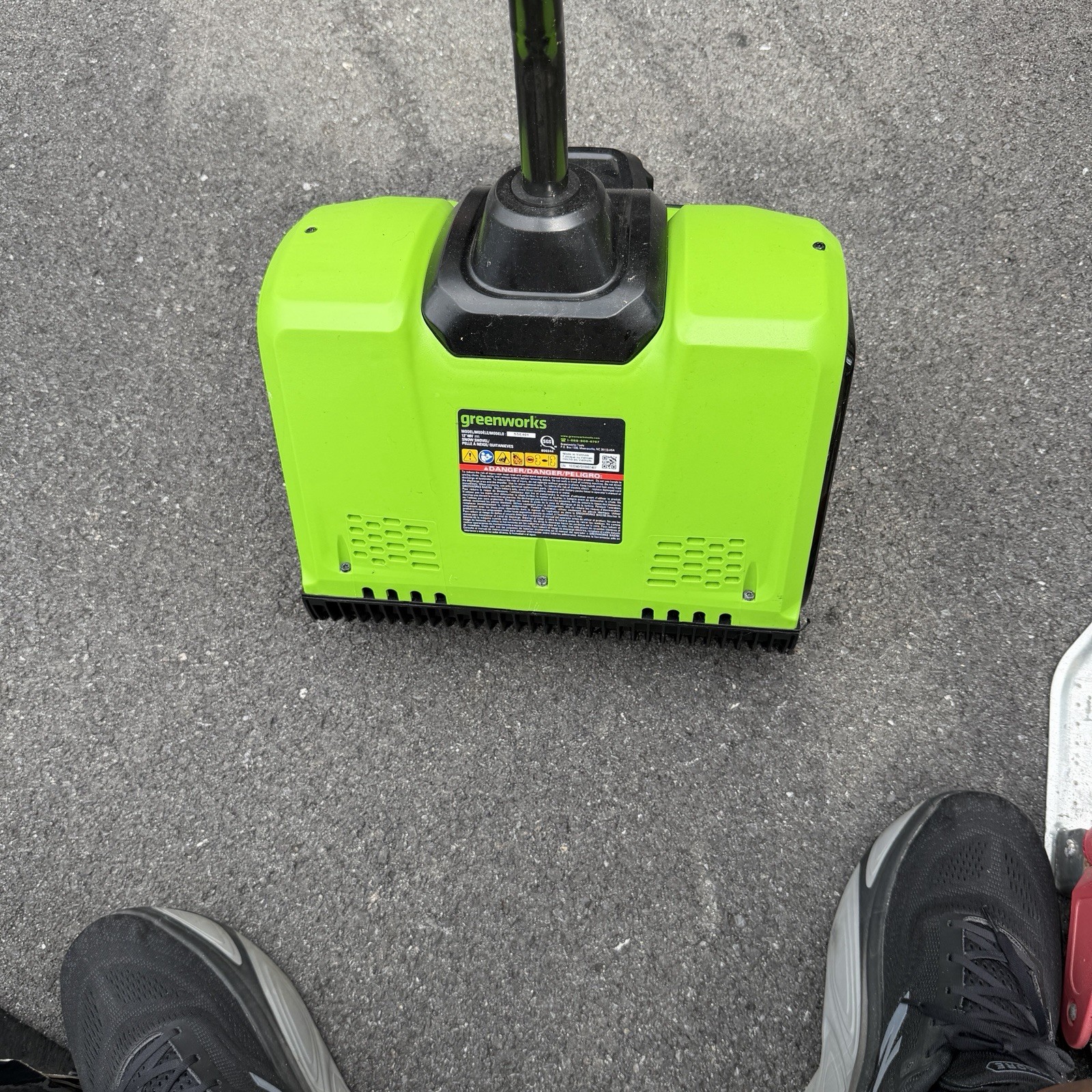 Greenworks POWERALL 48V (24V+24V) Battery Power Snow Shovel 12 in Green/Black