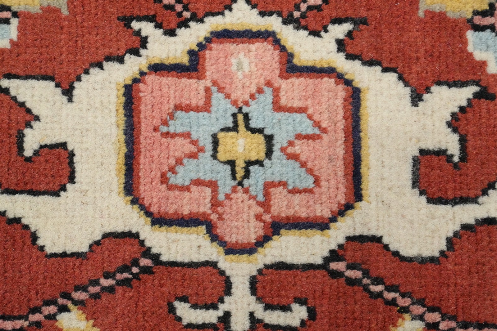 Oriental Area Rug 6×9 Vegetable Dye Geometric Hand-knotted Wool for Any Room