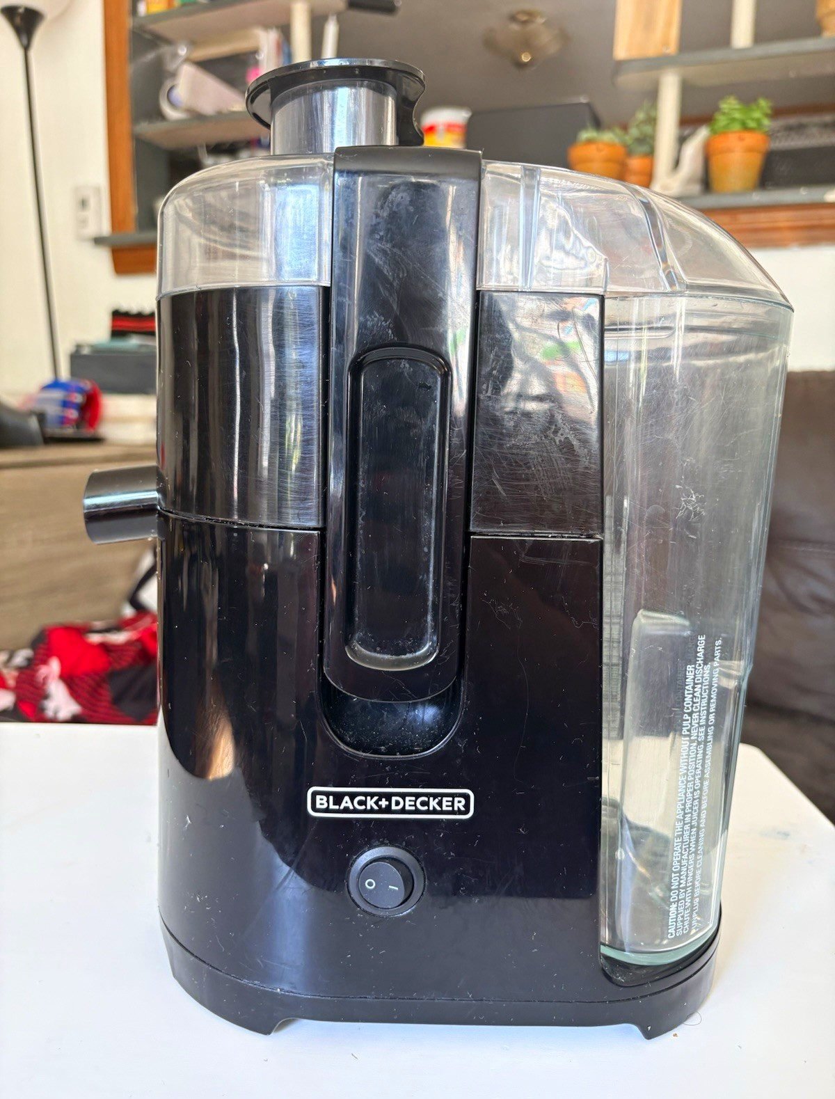 BLACK+DECKER Centrifugal Juicer 1-Speed Large Feeding Tube Black/Clear w/ Lid
