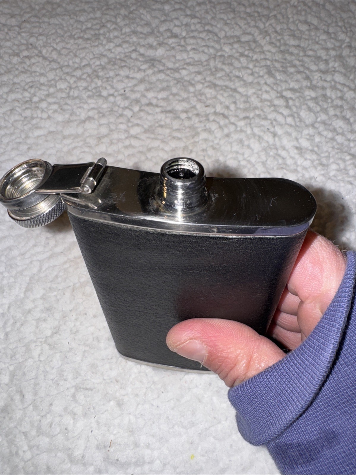 Wilsons Leather Wrapped Flask. Black Stainless Steel 18-8 3 1/2oz VG Con.