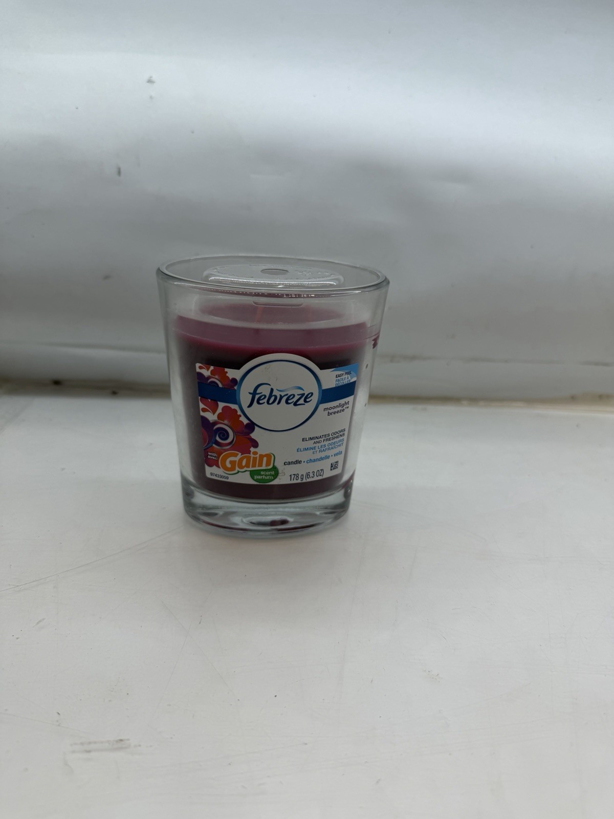 1 Febreze Candle with Gain Scent, Moonlight Breeze 6.3 Oz