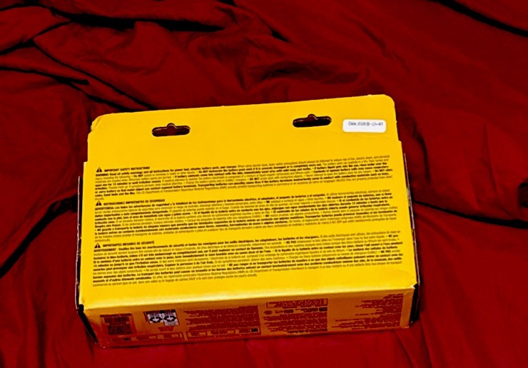 DeWalt Batteries 5ah & Charger 2x 5Ah DCB205-2C 20V(New)!!!!!!