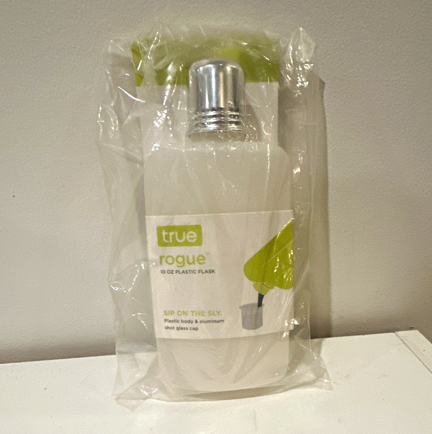True Rogue 10 oz Plastic Pocket Flask White/Green Leak Proof Lightweight Cap