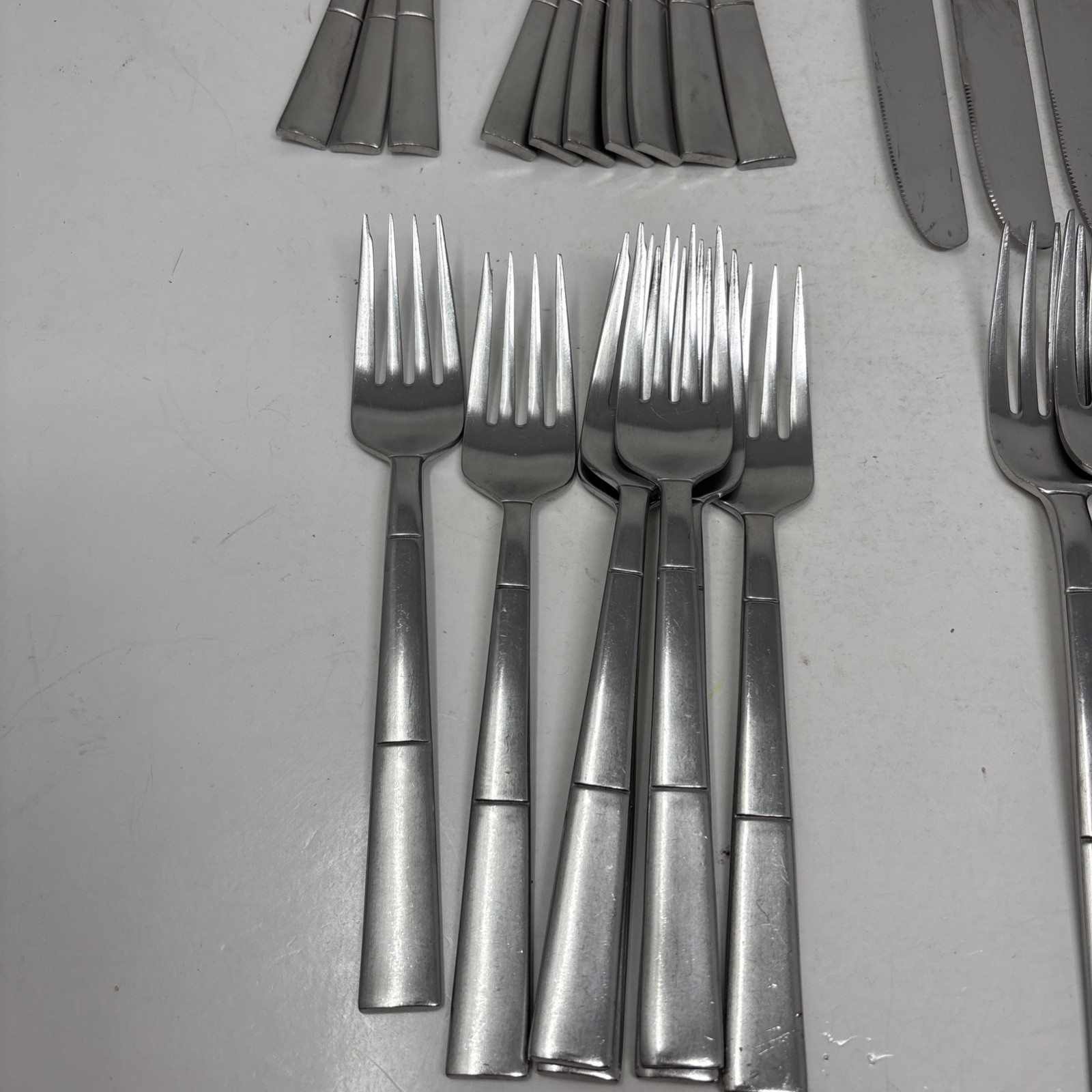 ONEIDA Echo Vietnam – 32 Pieces