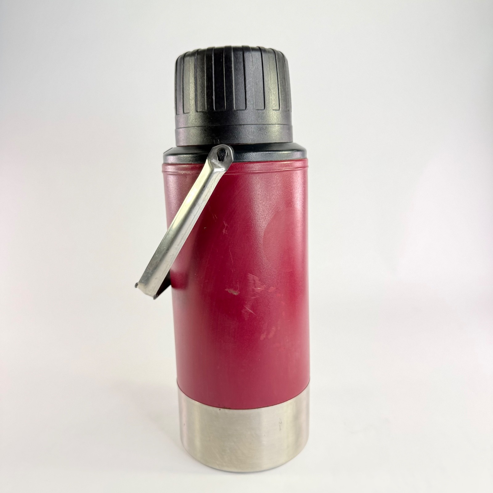 Thermos Model 2690 Vacuum Bottle 1.99 Qt Red Black Stainless USA Made Vintage