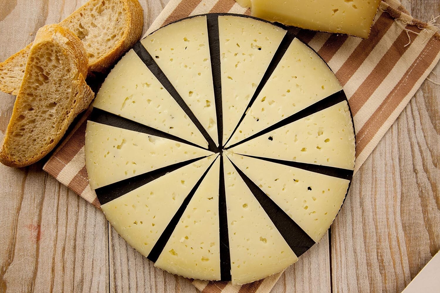 Manchego Cheese D.O.P – Approx. 1 lb Wheel – Aged 3 Months – Authentic Spanish