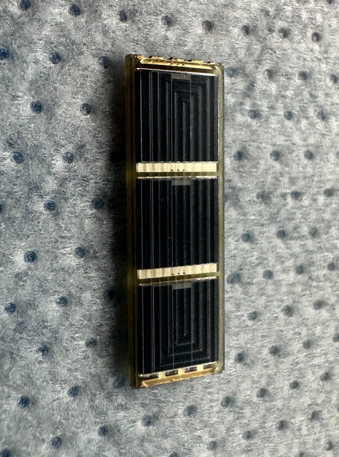 IXYS High Efficiency SolarBIT, 1.5V@10mA,  monocrystalline photovoltaic cell