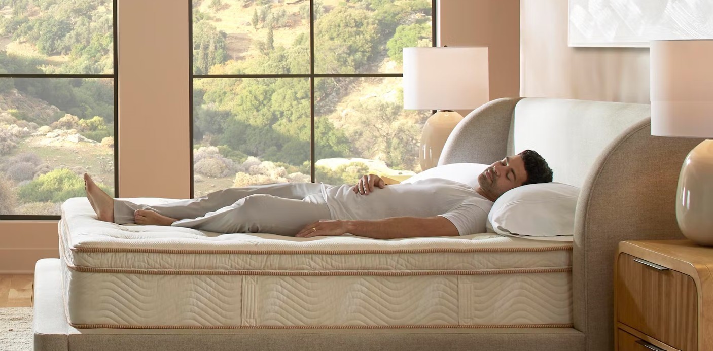 Saatva Latex Hybrid Organic Cotton USA Made Mattress