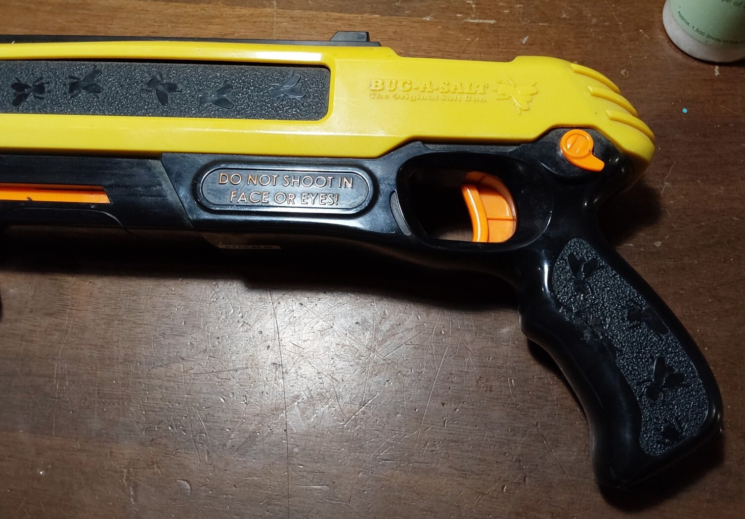 Bug-A-Salt Black Yellow Original Salt Gun Kills Flying Insects Bugs w Extra Salt