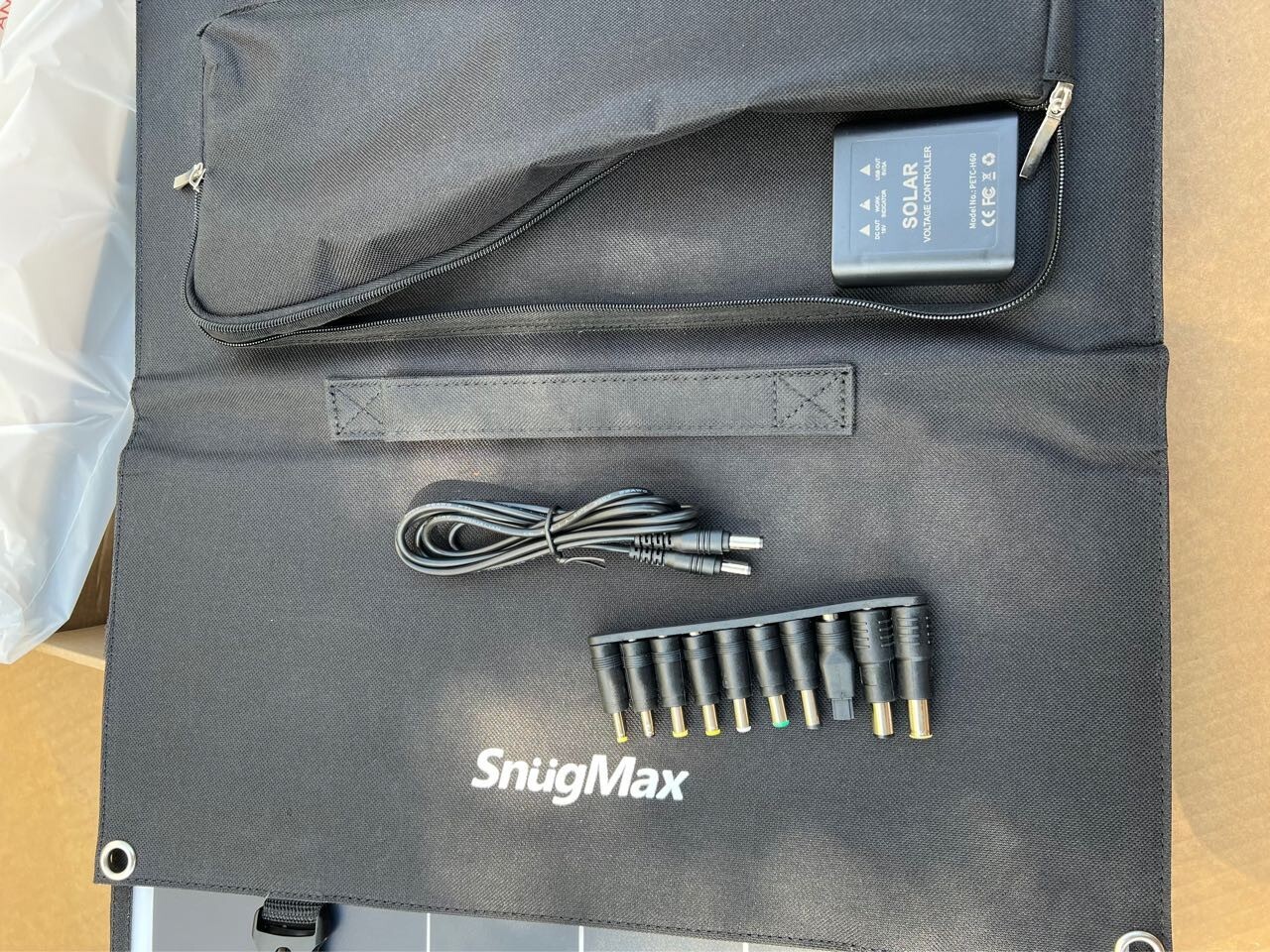 SnugMax 60W 18V Portable Solar Panel Foldable Charger USB Power Station Camping