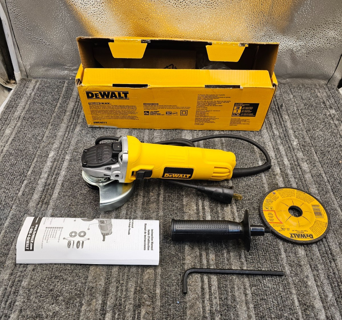 DEWALT DWE4011 18V Small Angle Grinder w/ One-Touch Guard 4-1/2″