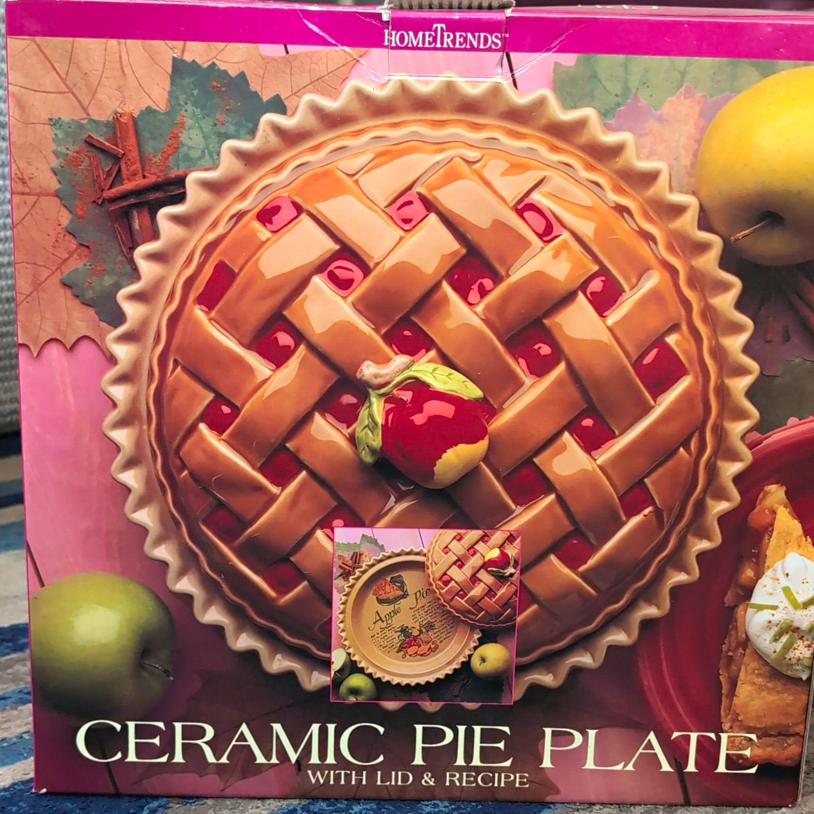 HomeTrends Ceramic 9in Round Pie Dish w/ Lid, Glazed “Apple Pie”