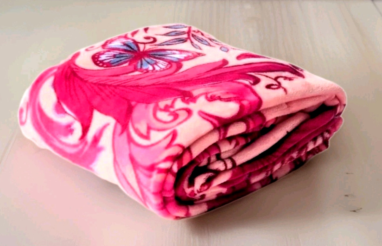 Vera Bradley Plush Wicked Throw Blanket in She’s So Good 50″ x 80″ Sealed New
