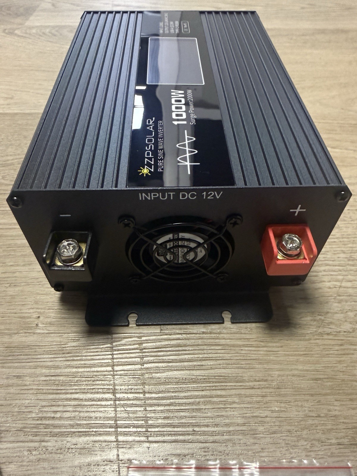 Compact size Pure Sine Wave Power Inverter 2000W DC 12V to AC 220V + controller