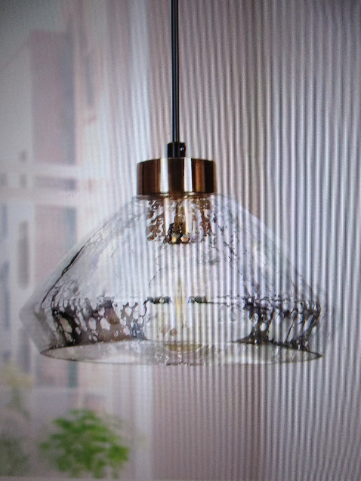LNC Anila Modern 9.8 in. 1-Light Black and Plated Brass Pendant with Shade