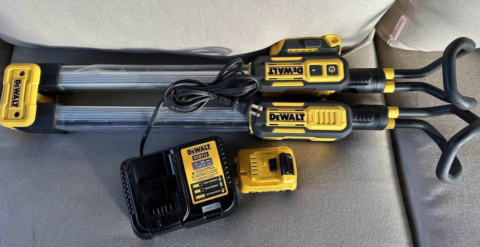 DEWALT DCL045B 12V/20V Cordless LED Hood Light-includes 1 12V Battery & Charger!