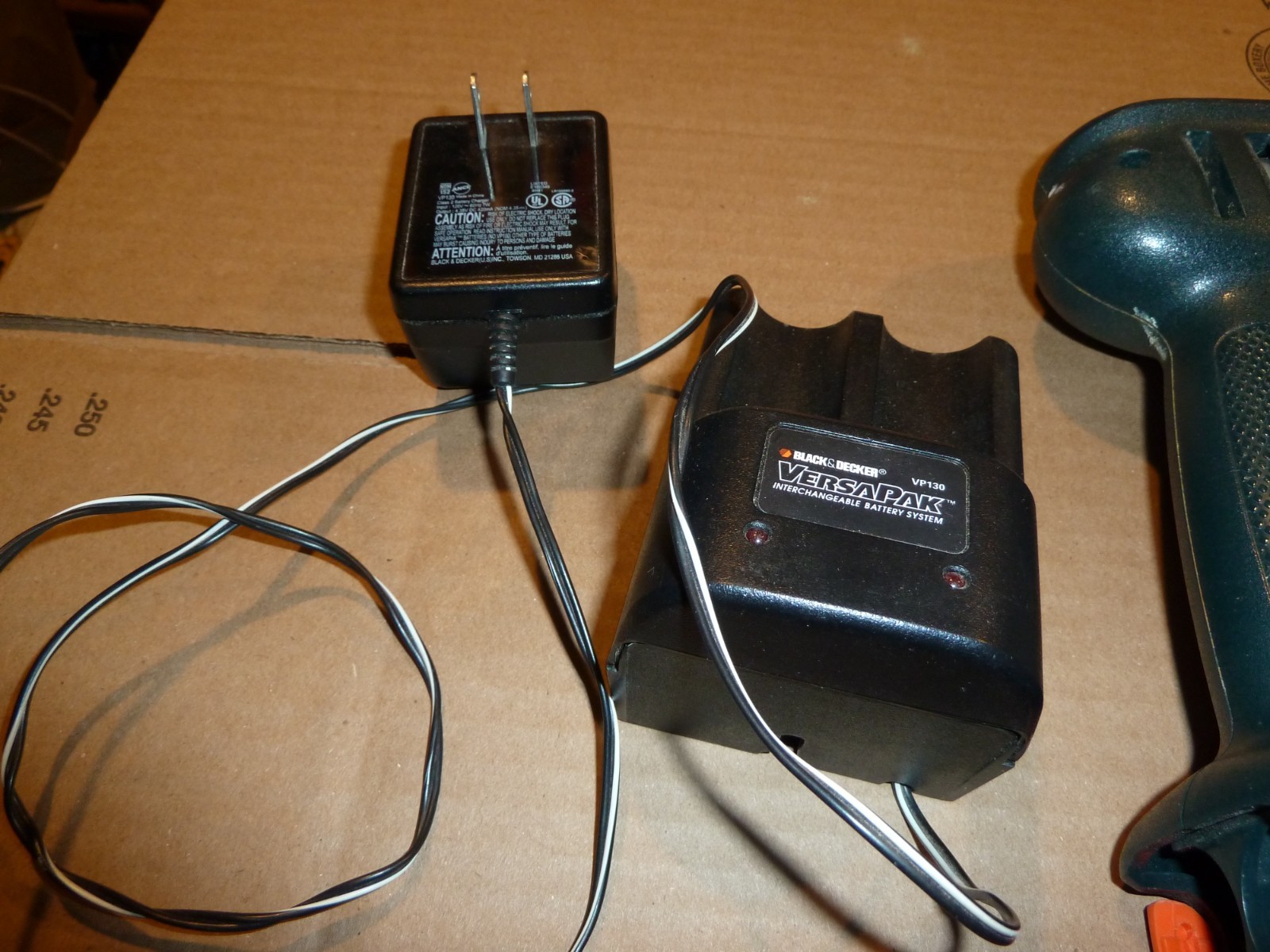 BLACK & DECKER 7.2V VERSAPAK CORDLESS DRILL TOOL & CHARGER ONLY NO BATTERY