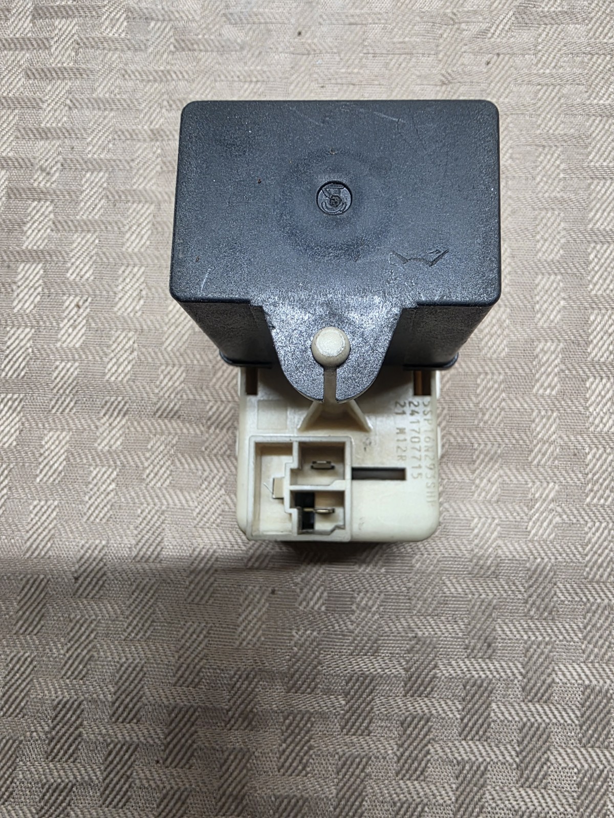 GE Refrigerator Start Relay w/ Capacitor P# 197D6189P008