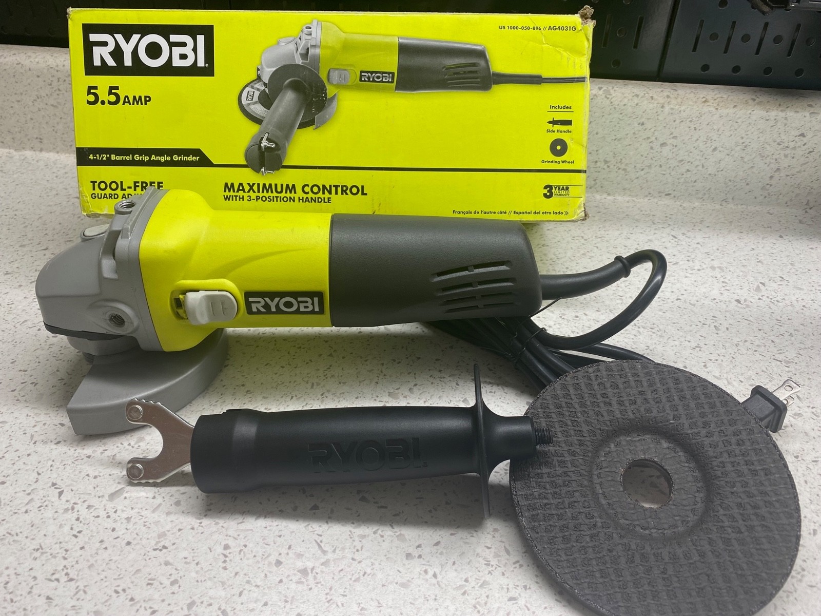 Ryobi AG4031G 4-1/2” Angle Grinder 120V 5.5A – Tested, Working