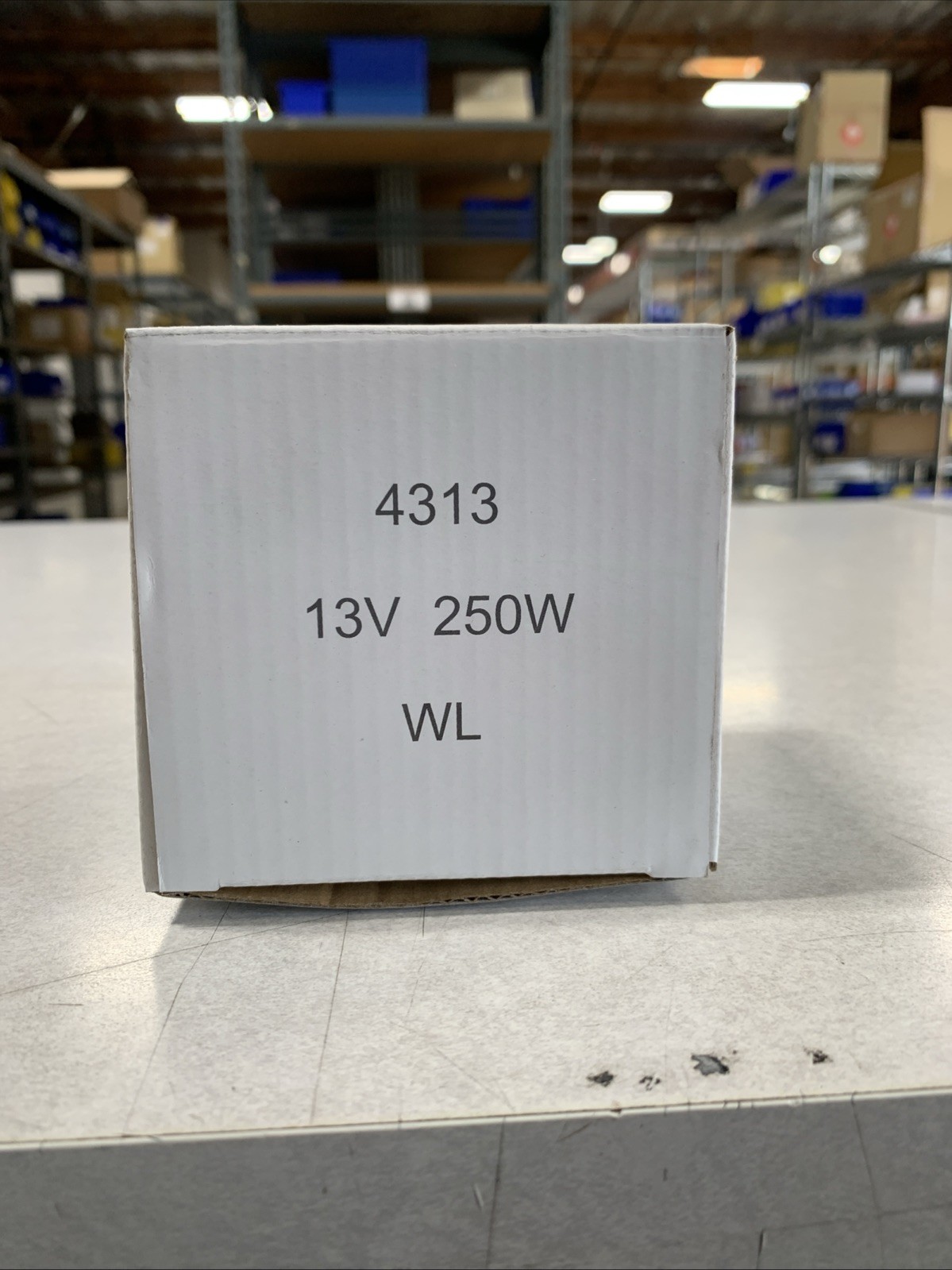 4313 – Volts: 13V, Watts: 250W, Sealed Beam
