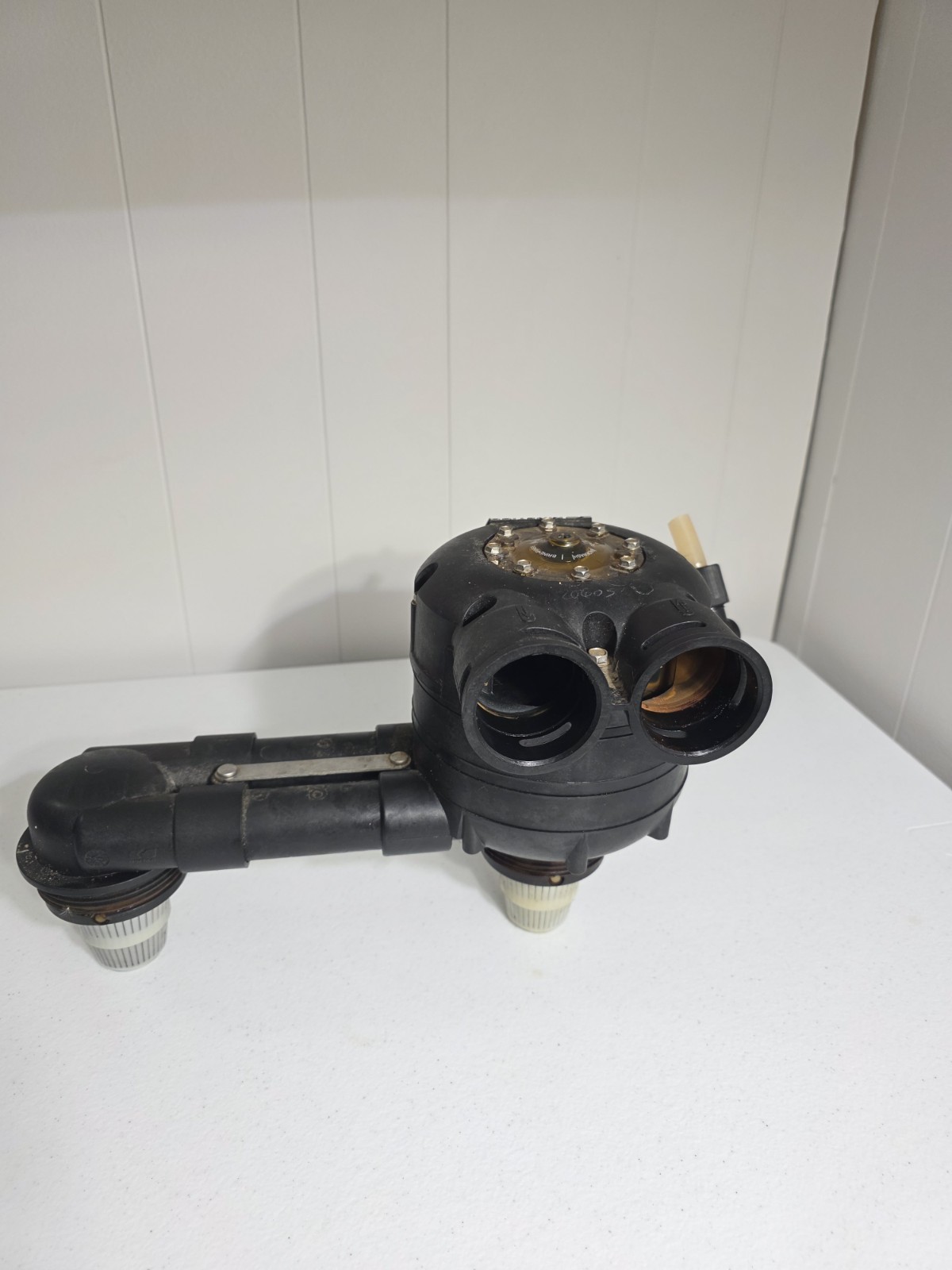 Kinetico Model 2060S Used Softener Head W/ Remote Tank Base For parts