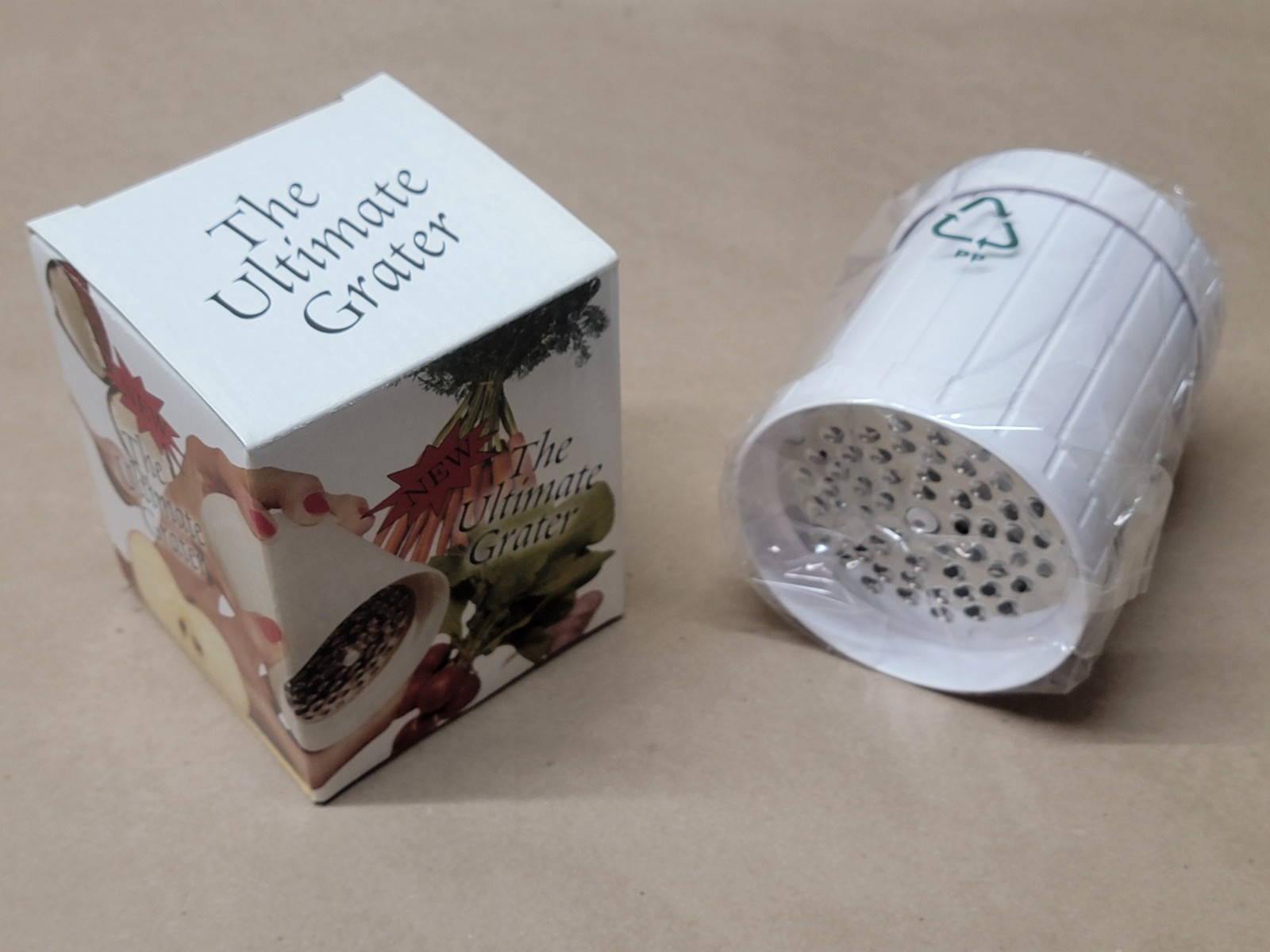 Vintage Roberta’s Ultimate Grater NOS New In Box Kitchen Gadget Cheese Chocolate