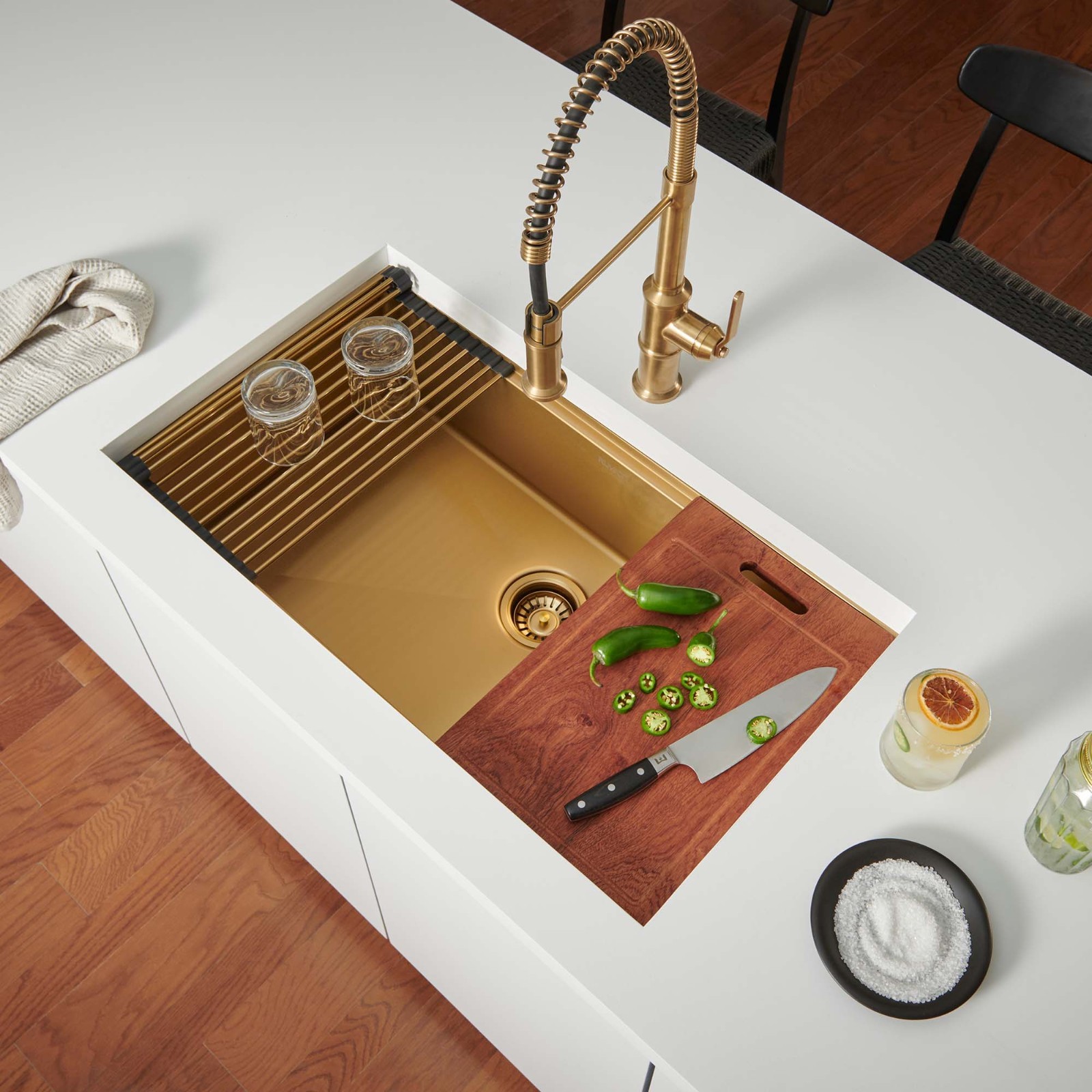 Ruvati 33″ Matte Gold Workstation Undermount Single Bowl Kitchen Sink- RVH6533GG