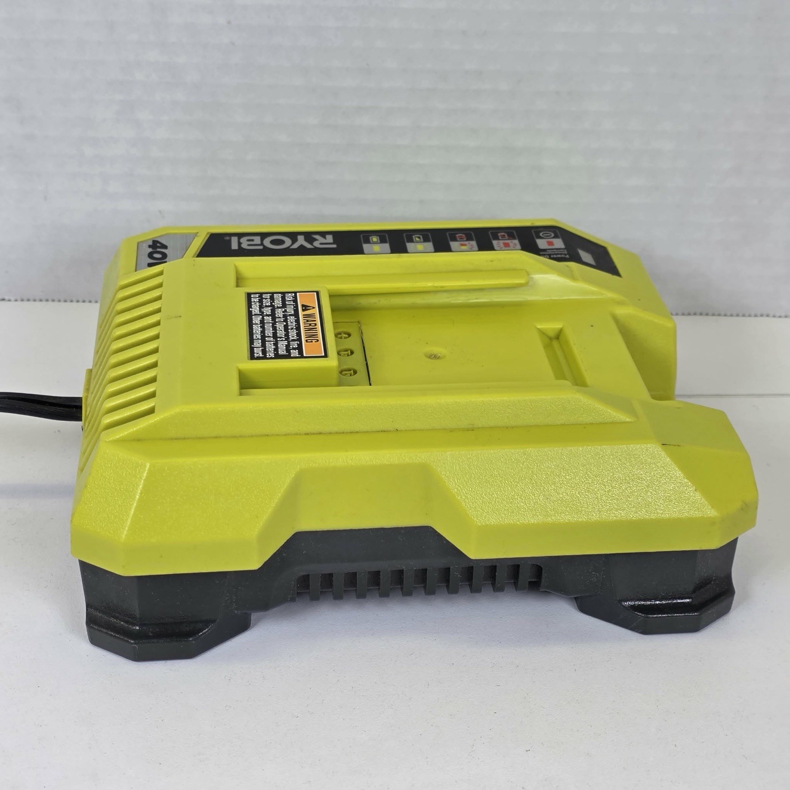 Ryobi OP401 40-volt lithium-ion rapid battery charger