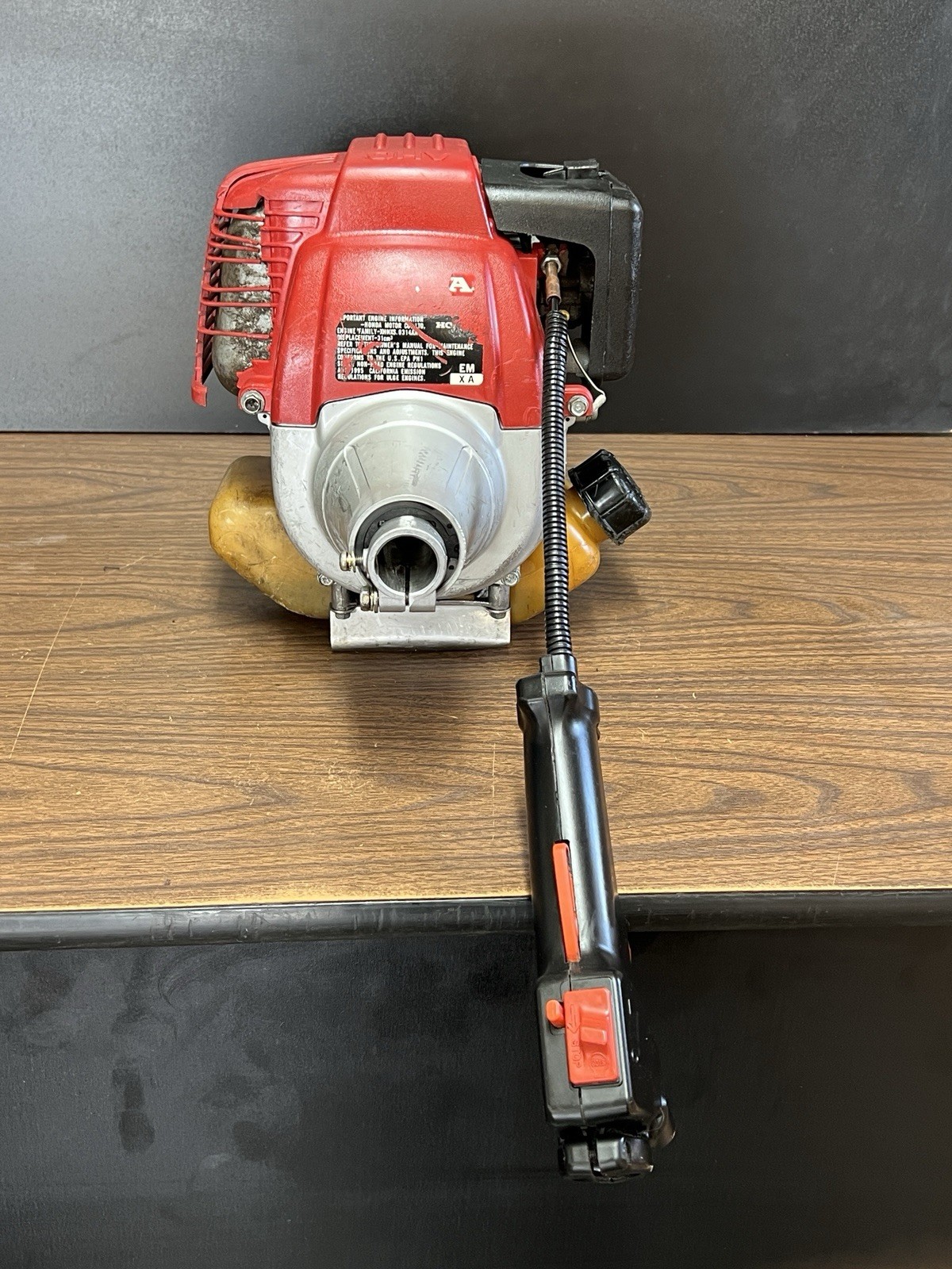 HONDA HHT-31 String Trimmer 31cc Engine Powerhead STARTS RUNS READ NOTES GX31