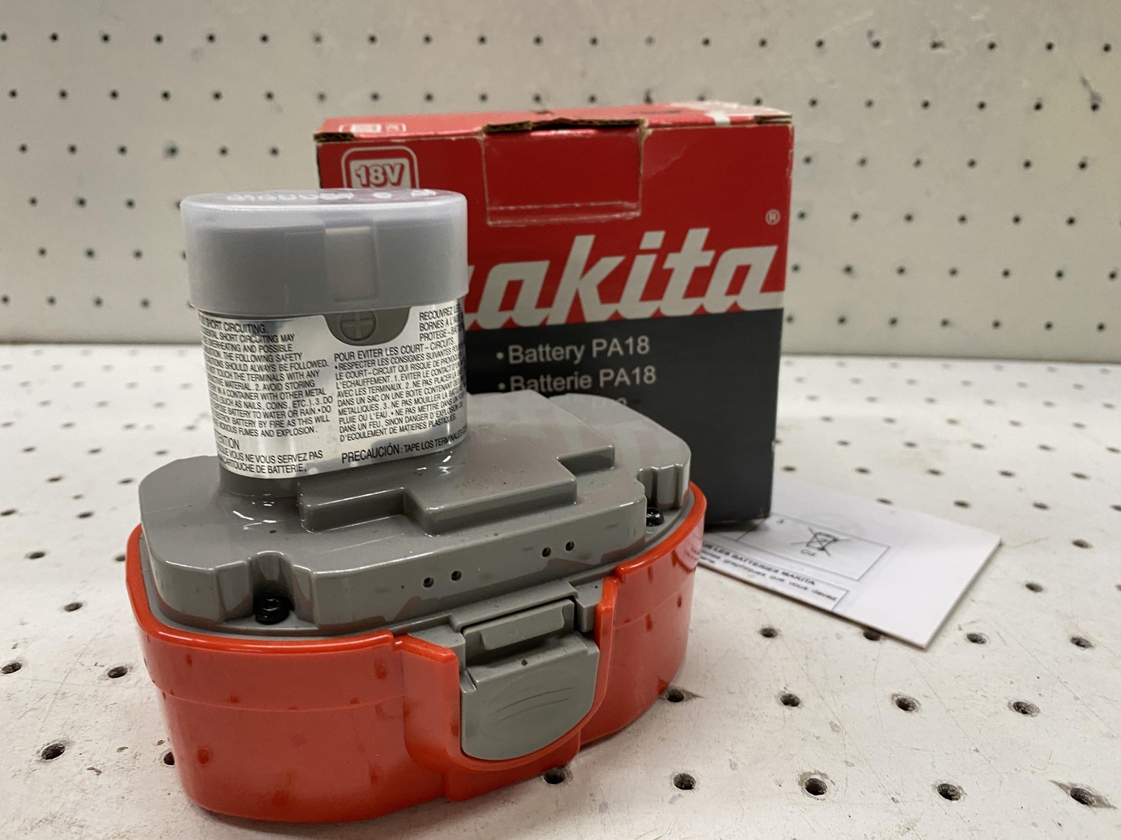 Makita PA18 18V 1.3Ah NiCd Battery Pack Red 1941073 Cordless Power Tool