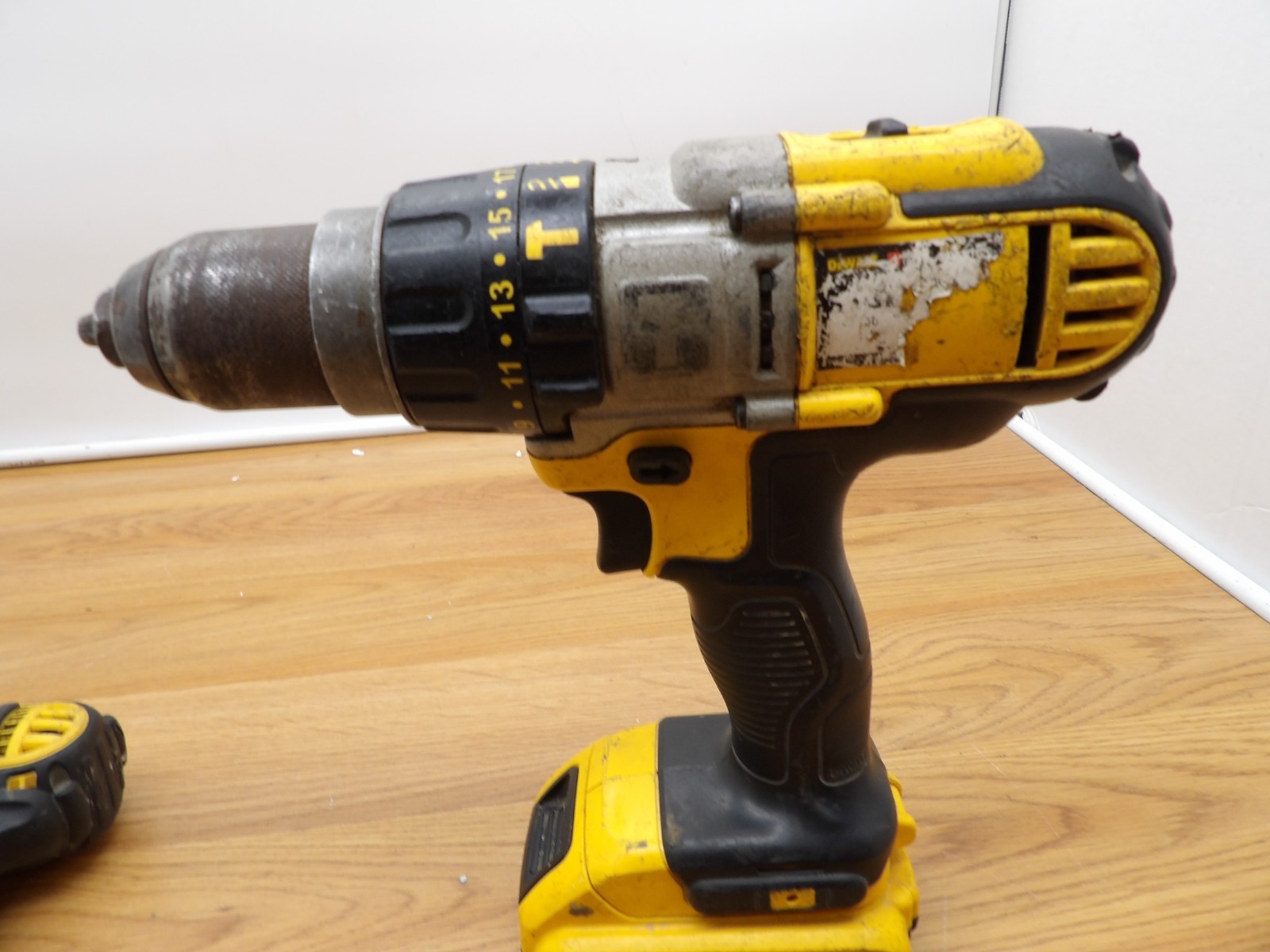 DeWalt Impact Driver DCF885 20V MAX 1/4″ Cordless & Dewalt 1/2″ Drill-READ!!!!