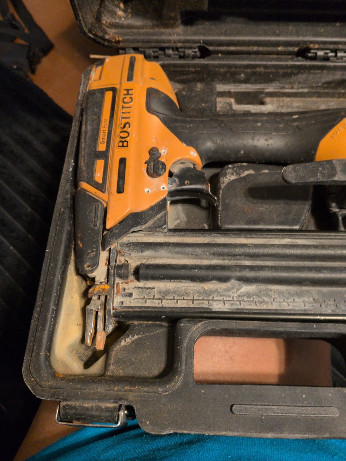 Bostitch BTFP12233 Smart Point 18 Gauge Brad Nailer