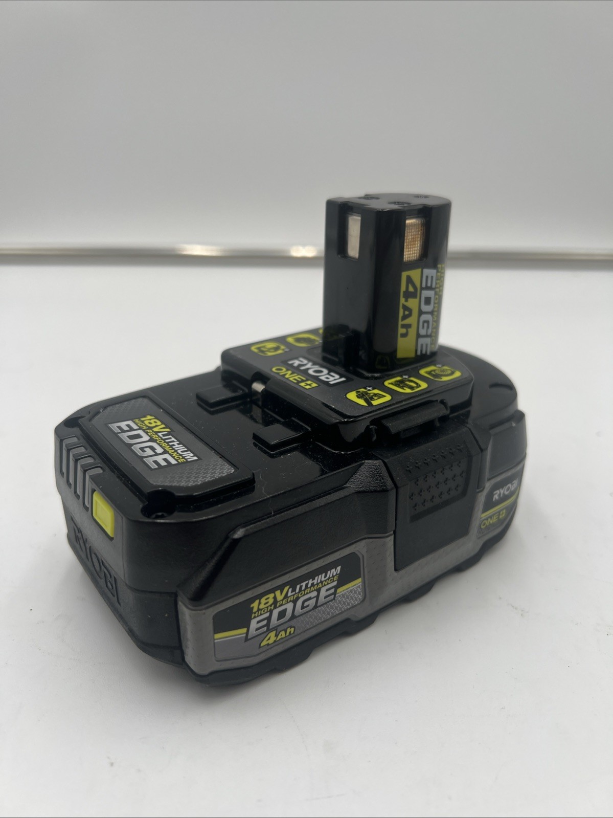 (FOR PARTS) Ryobi 4AH 18v High Performance Edge Battery (PBP1104) – Year 2025