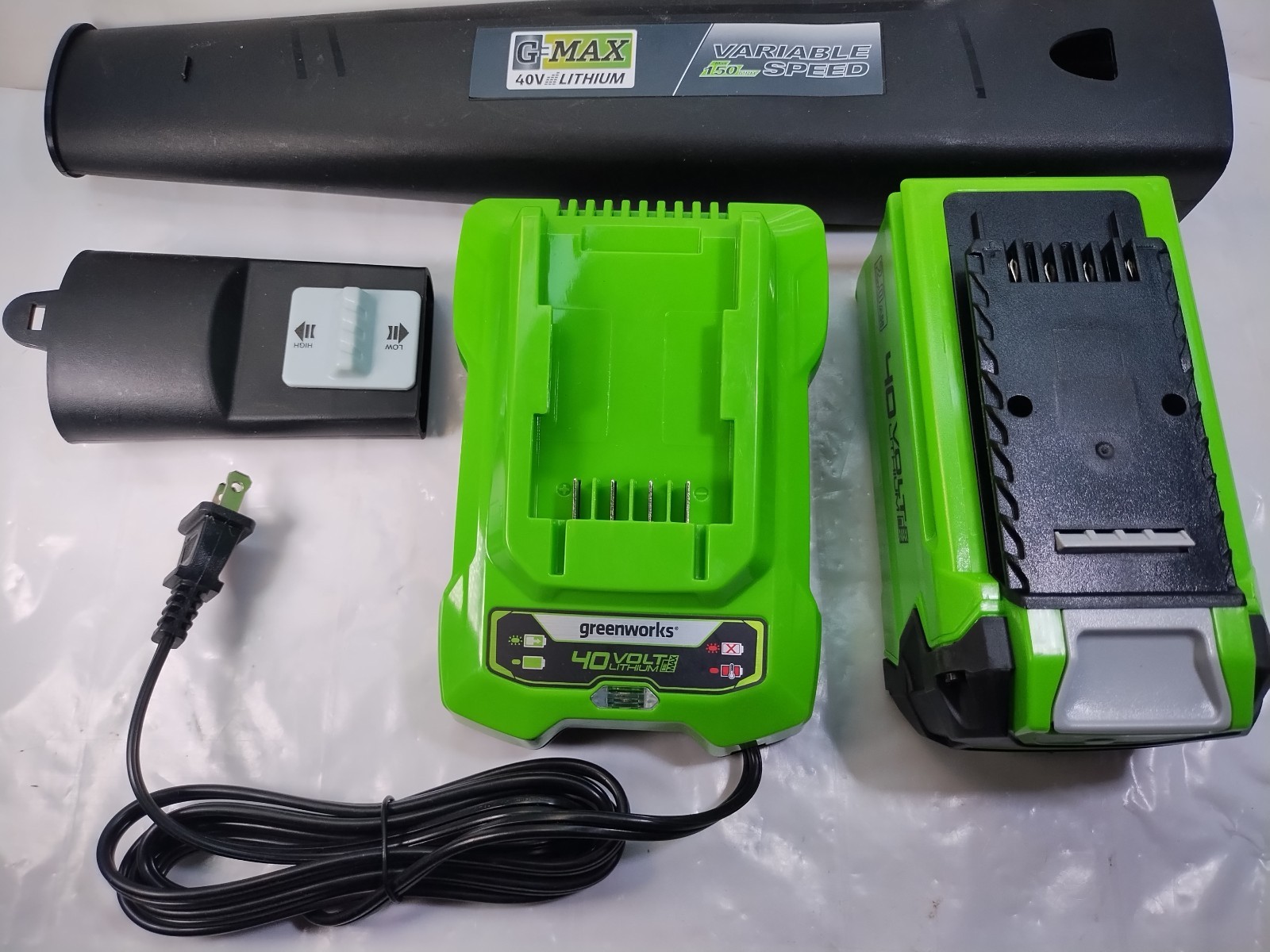 GreenWorks G-MAX Variable Speed Cordless Blower 150 MPH, 40V 2Ah Batt + Charger.
