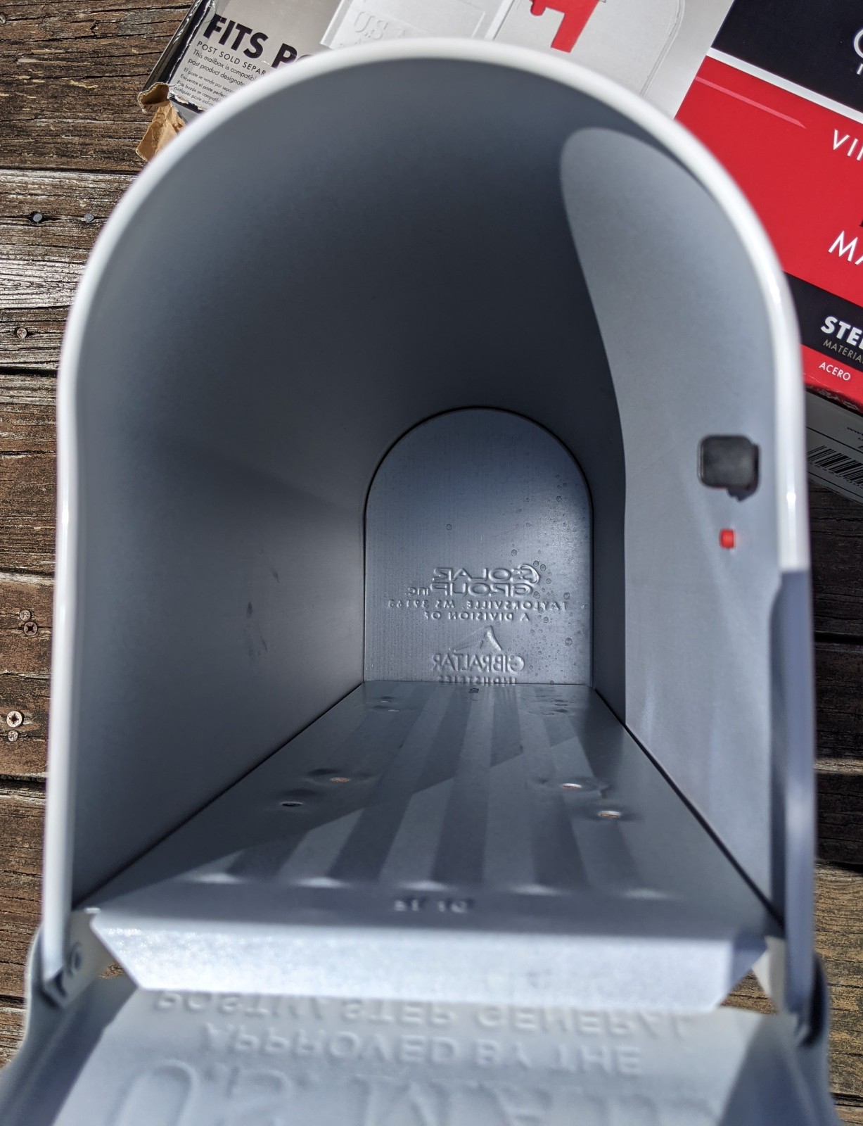 Gibraltar White Metal Mailbox Model E1100W00 Made in USA Gently Used