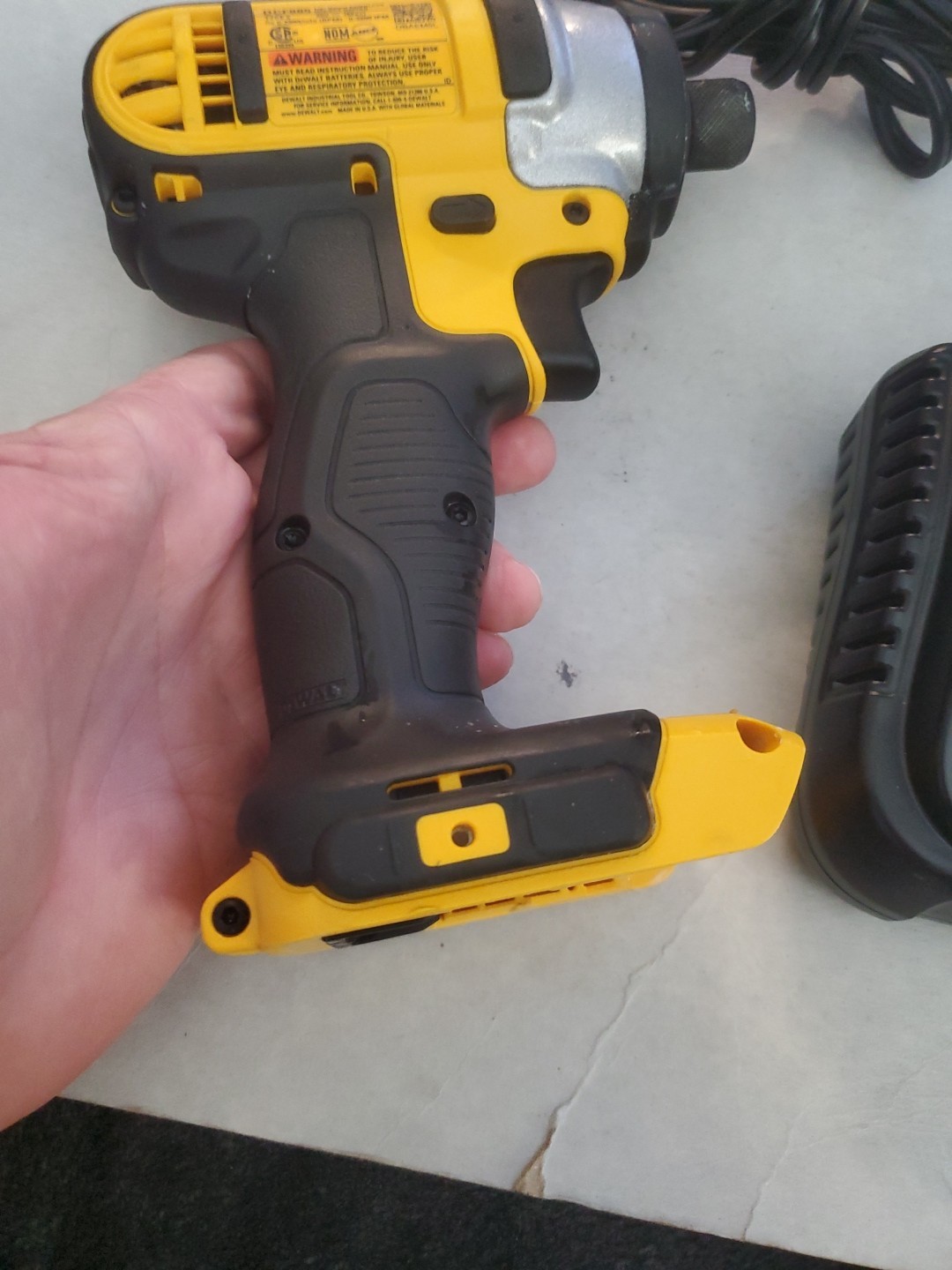 DEWALT 20 Volt 1/4 Impact Driver And Battery Charger