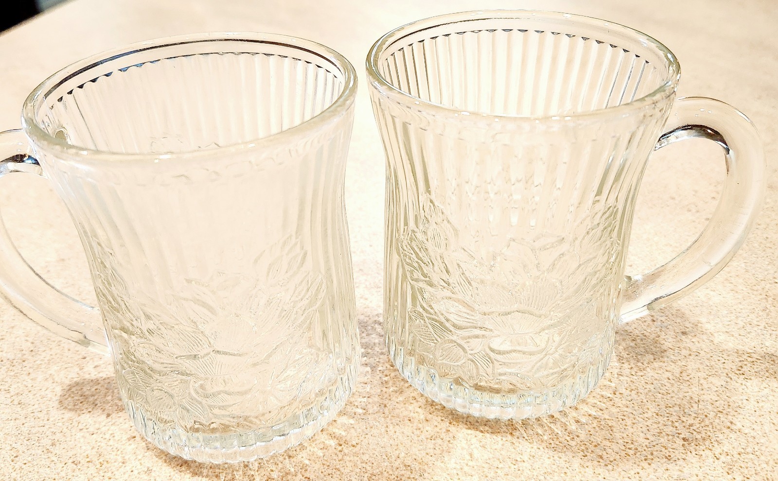 2 VINTAGE CLEAR ROSE FLOWERS EMBOSSED MUGS GLASS RIBBED ARCOROC KIG MALAYSIA