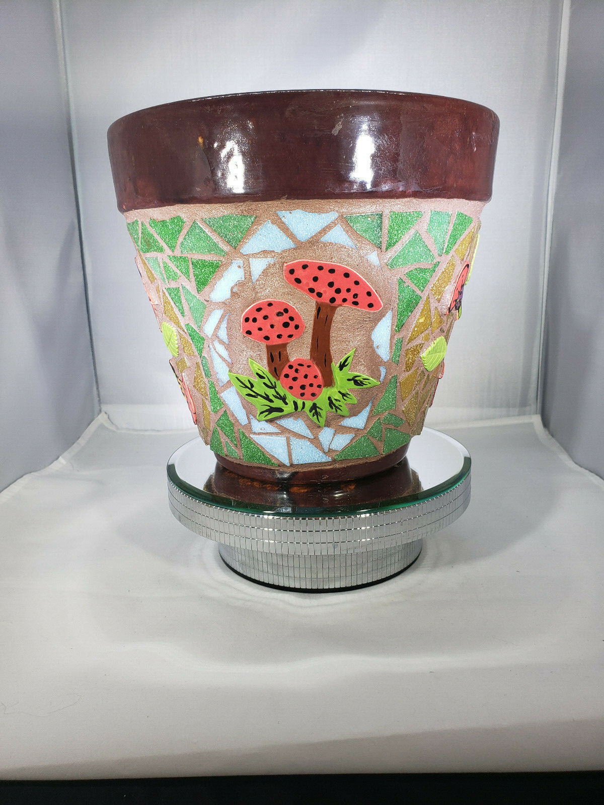 MOSAIC FLOWER POT – HANDMADE TILES Look great in your Home F255