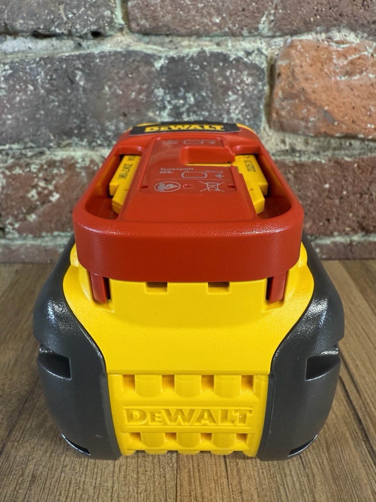 DEWALT DCB609 20v/60v Max FLEXVOLT 9Ah Li-Ion Battery (NEW OB) Shipped Today!