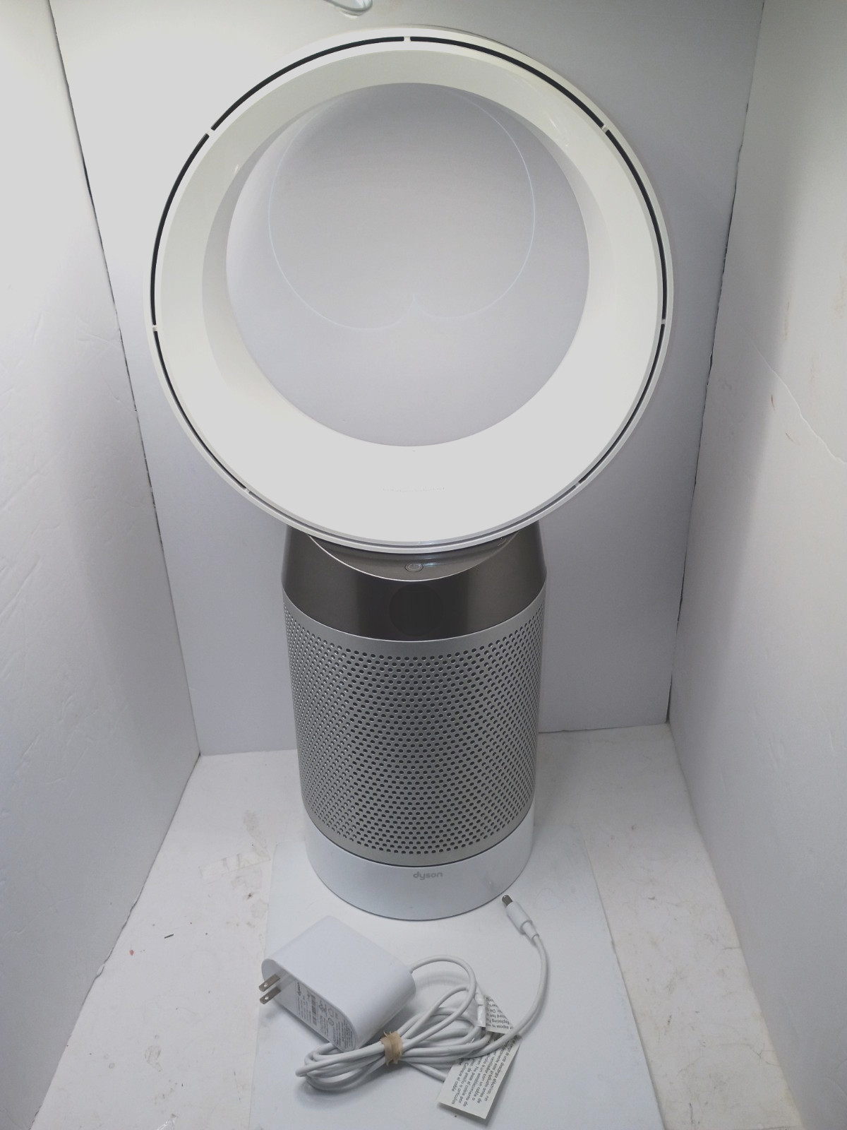 Dyson Pure Cool DP04 Air Purifying Desk Fan Bluetooth New HEPA Filter No Remote